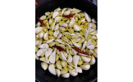 【先行予約】【数量限定40】新にんにく1kg（15玉～30玉前後） にんにくコンフィレシピ付き（栽培期間中農薬・化学肥料・除草剤不使用）（2027年6月上旬～発送）　KU00068