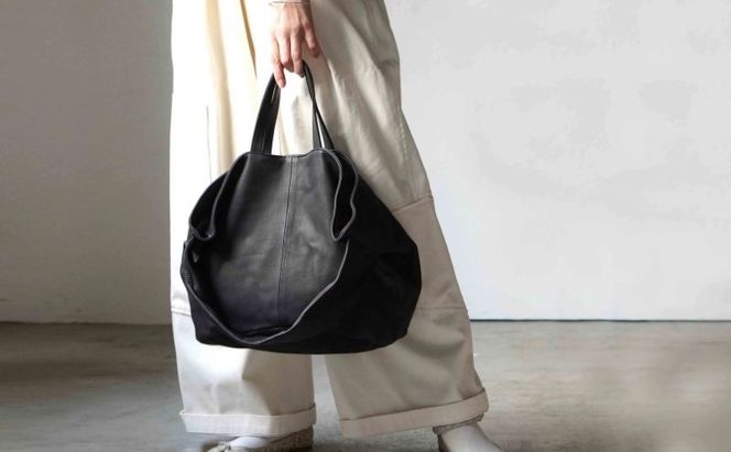 シルキータッチしっとりレザー軽く柔らかい袋2WAYトートバッグ・ＬＵＡ(ＬＡ004)＃墨黒 PC収納可 バッグ 牛革 レザー 革製品 天然素材 軽量 日本製 ブラック カジュアル 墨田区 東京