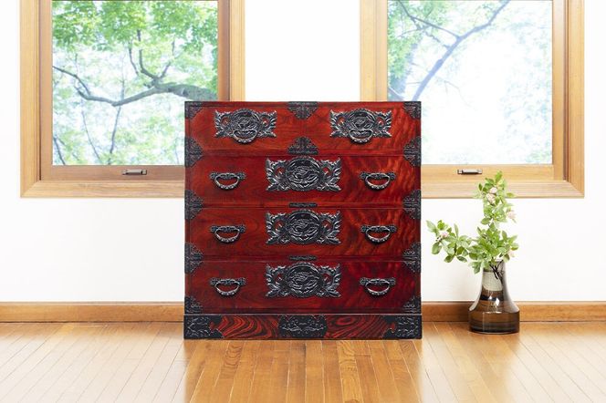 仙台箪笥 三尺箪笥90 拭き漆塗り (申込書返送後、1ヶ月～6ヶ月程度でお届け) 欅産業 職人 おすすめ 船箪笥 [インテリア タンス 収納 家具 和 モダン 高級 和箪笥 小箪笥 伝統 工芸品 仏壇 仏具 神具 飾り棚 欅 漆塗 彫金 金具 装飾 仙台箪笥 船箪笥 舟箪笥 宮城 利府 欅産業]|06_kyk-120301