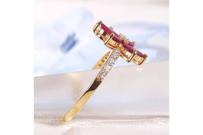 指輪 K18YG イエローゴールド ルビー マーキス フラワー ダイヤモンド 0.17ct レディース 5〜16号 花 カラーストーン 誕生石 ジュエリー 【 f301-ru-k18yg 】[オーダーメイドジュエリーメイ 山梨県 韮崎市 20745622] リング 大人ジュエリー デザインリング