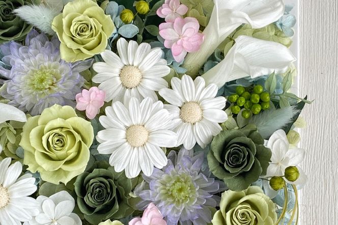 プリザーブドフラワー　エクラン【埼玉県 春日部市 豪華装飾 高級ギフト 記念日 お祝い用 室内展示 華麗 上質】（AJ280）