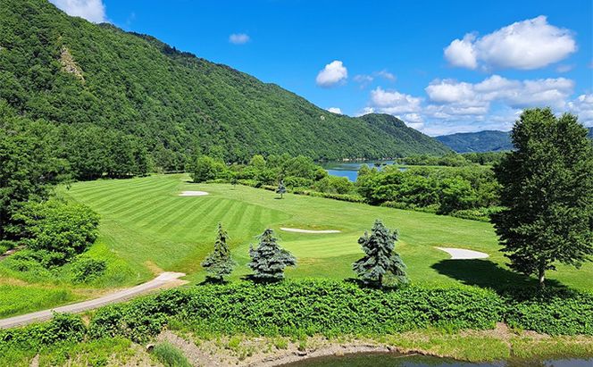 【2026～2027年度シーズン期間利用可能】ゴルフコース 一般全日4名様プレー券 1R北コース18ホール 空知川ラベンダーの森 北海道 富良野市 芦別市