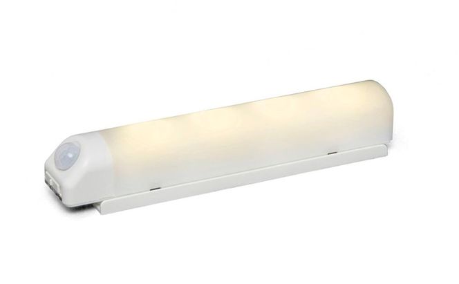 照明 乾電池式LEDセンサーライト ウォールタイプ 電球色 BSL40WL-WV2 アイリスオーヤマ センサーライト 電池式 乾電池式 人感センサー 室内 LEDセンサーライト LED ライト 廊下 寝室 物置 防犯