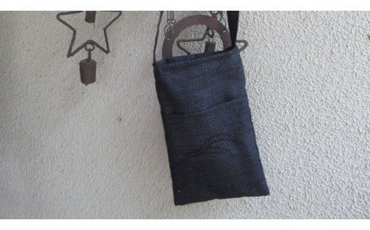 本場 結城紬 総絣 リメイク 亀甲 携帯 ポシェット 本場結城紬 手作り [BN027ci]