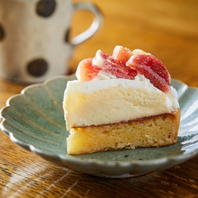 砥部焼 菊型皿セット（直径約17cm×2枚）白 IKTS011-1