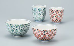 九谷焼 夫婦揃 花紋 焼き物 民芸品 工芸品 ご飯茶碗 お湯呑 