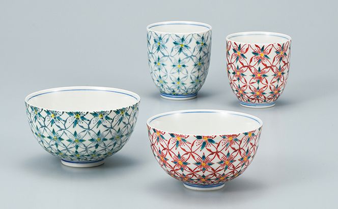 九谷焼 夫婦揃 花紋 焼き物 民芸品 工芸品 ご飯茶碗 お湯呑 