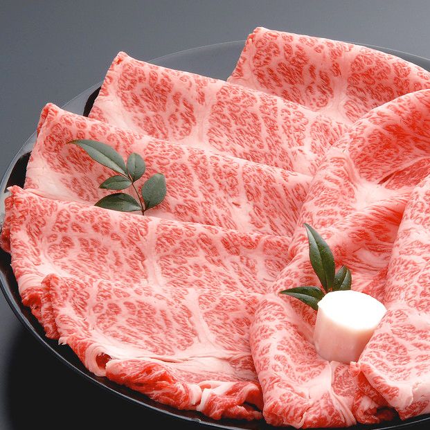 【４等級以上の未経産牝牛限定】近江牛肩ロースすき焼き【500g】【AF03W】