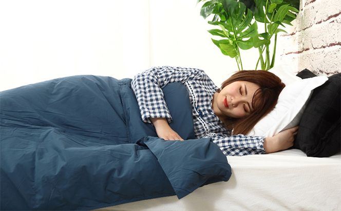 【春夏用】洗える羽毛肌掛け布団シングルダウン90％0.3kgダウンケット洗濯できる無地ネイビー日本製 寝具 軽量 抗菌 消臭 