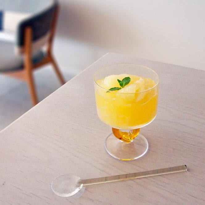 プリエ 脚付きグラス（アンバー）・ソルベ　スプーン（タン） 食器 グラス デザートカップ パフェ ガラス 硝子 手作り ギフト プレゼント 贈り物 九十九里町 千葉