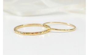 【K18 ペアリング】丸つち目 細＆厚リング（ハンドメイド）- ギフト包装付き - 232238_WW138