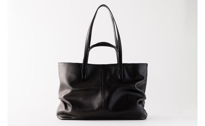 牛革ふっくらとしたトートバッグ【ZIT003】 ファッション かばん 柔らかい スムース 上質 国産牛革 贅沢 軽い アクセント テフロン 加工 A4ファイル 