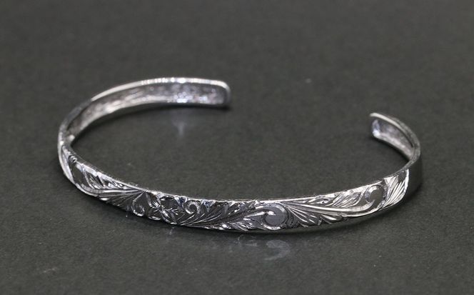 メンズバングル  平うち・ハワイアン彫り （SV925）