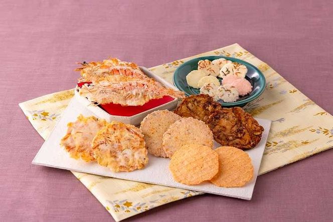 ワンランク上の海鮮煎餅詰合せ「潮の香10袋(9種)」 　海老 えびせん 海老姿焼き 贈り物 ギフト お歳暮 せんべい おつまみ 海鮮 乾物 和菓子 醤油味 お菓子 おやつ 煎餅 梅 わさび 小分け 海鮮せんべい えびせん家族 人気 H011-138