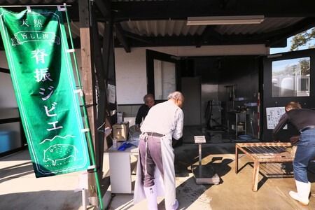 【定期便3回】脊振ジビエ イノシシ肉(ローススライス)800g 【佐賀 佐賀県産 猪 ロース バラ スライス 焼肉 しゃぶしゃぶ 鍋物】(H072122)