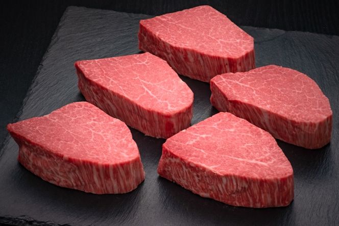 肉 博多和牛 ヒレ シャトーブリアンステーキ 200g 5枚 計 1kg 12回 定期便 総計 12kg [久田精肉店 福岡県 宇美町 um40bsi440015] 牛 牛肉 ヒレシャトーブリアンステーキ ステーキ 和牛 ソース ソース付き 冷凍