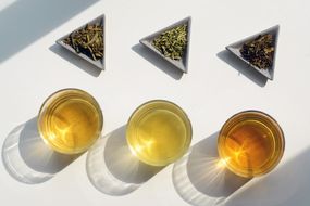 京都宇治「ほうじ茶3種とお茶缶セット（グリーン）」〈お茶 茶 宇治 ほうじ茶 焙じ かりがね 自家焙煎 京ほうじ ティーバッグ ティーパック お茶缶 茶筒 飲料 加工食品〉 飲料類 香りと甘み かりがねほうじ茶 