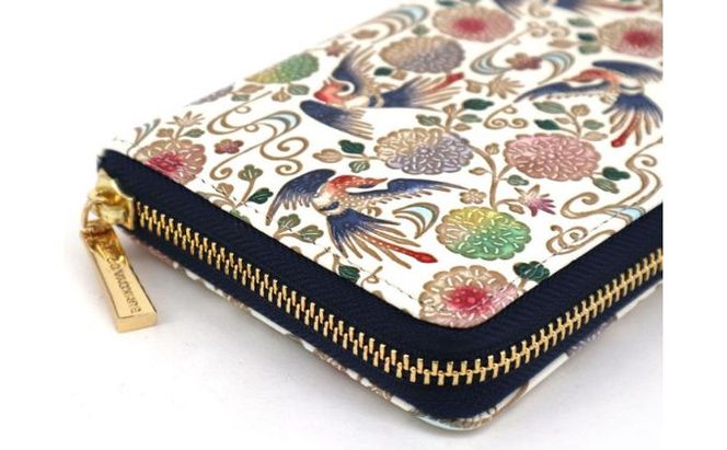 【文庫屋大関】 大容量　ぐるっとファスナーの長財布　花鳥【皮革工芸品】 ファッション小物 民芸品 