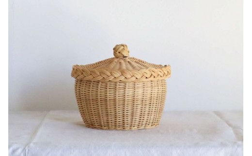 ふた付きのかご メリーゴーランド