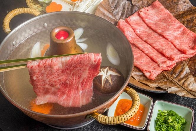 【数量限定】仙台牛肩ロースすき焼きしゃぶしゃぶ 420g【 お肉 牛肉 すき焼き用 しゃぶしゃぶ用 ブランド牛 贈答用 宮城県産 国産 日本産 国産牛 プレゼント 贈り物 】● 041009_BF002