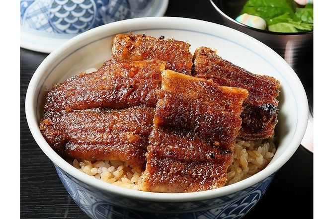 【ミシュランガイド掲載店】【ごちそうアワード2025 総合大賞】三河一色産うなぎの炭火焼 2尾  国産 冷蔵 簡単調理 職人 鰻 ウナギ たれ ギフト 贈り物 ご褒美 蒲焼き うな重 ひつまぶし 人気 高リピート 創業大正九年 日本料理 小伴天 ESSEふるさとグランプリ金賞受賞 H007-123