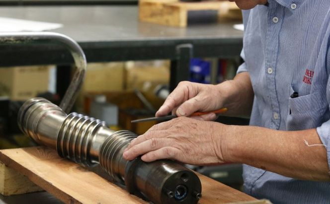 ネックレス モダン×北斎×金型の3wayネックレス【KASANE】 アクセサリー 北斎模様 モダン 装身具 江戸文化 裏勝り アルミ アルマイト 耐久性 耐食性 耐摩耗性 普段使い 墨田区 東京都