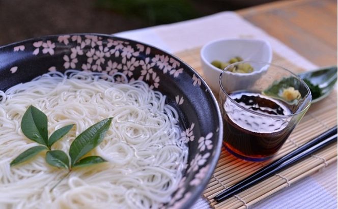 【 小豆島 】加賀の丸芋いり小豆島手延べ素麺 1.1kg 約15人前 麺類 そうめん 