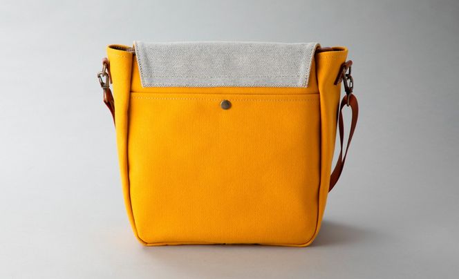 【J-244】ｋｉｉ工房　帆布かばん　かぶせプランプショルダー　マスタード【高島屋選定品】