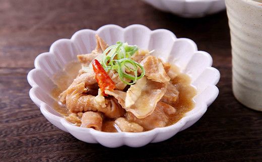 和食の定番！豚のもつ煮 6袋 じっくり やわらか 豚もつ 懐かしい 特製味噌 濃厚 タレ ご飯 お酒 温めるだけ 簡単 忙しい 食卓 おつまみ 手軽 ボリューム シェア お歳暮 お中元 F6T-611