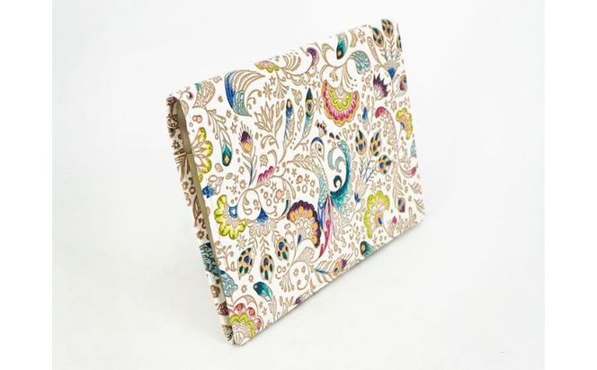 【文庫屋大関】パーソナルホルダー　孔雀【皮革工芸品】 民芸品 雑貨 日用品 ファイル 多用途 牛革 