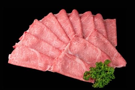 佐賀牛肩ローススライス500g(化粧箱入り)【牛肉 牛 スライス 霜降り すき焼き しゃぶしゃぶ 贈答用 ギフト 佐賀県産】(H065138)