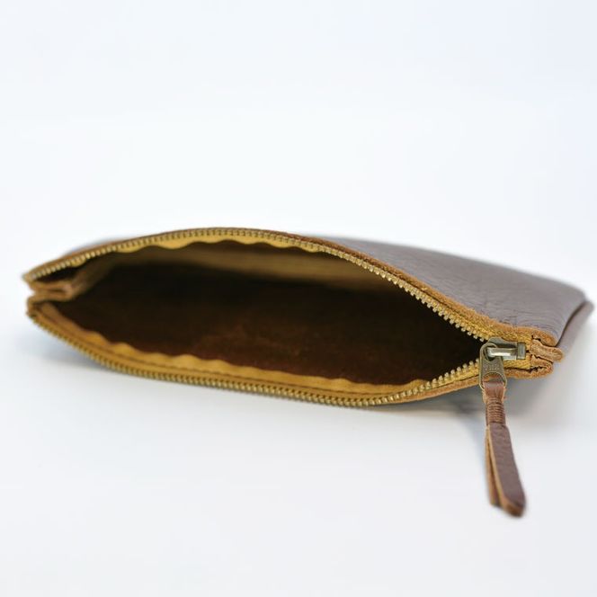 益子の革工房maharoのファスナー お札ケース　キャメルブラウン｜栃木県 益子町 ふるさと納税 ファスナーお札ケース 牛革 手作り（AX138-1）
