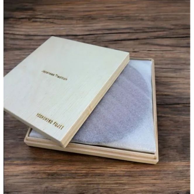 丸小皿 桜 漆黒（ゴールド桜） ［NF257］ 303446_CU90094VC02