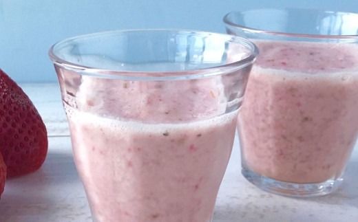 やまや 【濃厚な味わい！】 冷凍いちご 博多あまおう 1kg ／ 冷凍苺 あまおう 苺 いちご イチゴ 果物 果実 フルーツ 九州 福岡県 香春町 冷凍