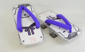 雪丸クリア下駄 