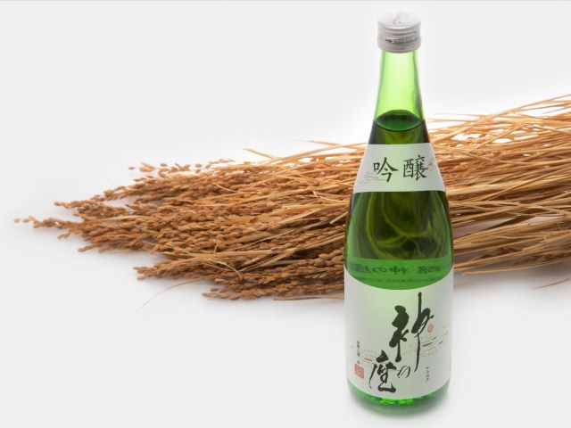日本酒 吟 神の座 720ml ×1本 お酒 酒 地酒 吟醸酒 吟醸 清酒 アルコール ギフト プレゼント 贈答 男性 女性 送料無料 青森 青森県 鰺ヶ沢町