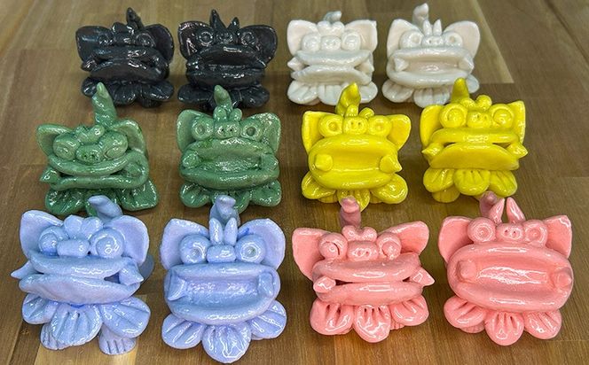 【手びねり】透土練り込み　パステルシーサーペア(施釉本焼) 日用品 インテリア 小物 置物 1対 透土 陶器 焼物 やちむん 工芸品 伝統工芸 選べる 6色 シーサー ギフト 贈り物 贈答品 ふるさと 沖縄県 大宜味村