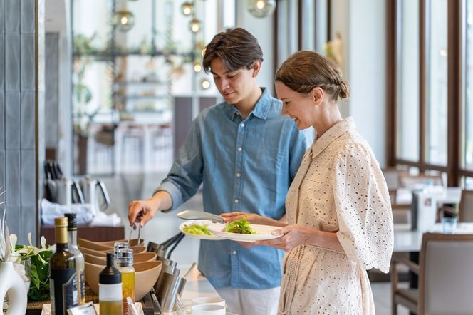 159-2015-61　大磯プリンスホテル　S.DINING「季節のセミブッフェ」ペアランチ券