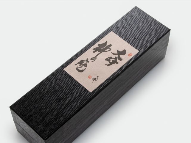 日本酒 大吟 神の座 720ml ×1本 純米大吟醸 お酒 酒 地酒 純米大吟醸酒 清酒 アルコール ギフト プレゼント 贈答 男性 女性 送料無料 青森 青森県 鰺ヶ沢町