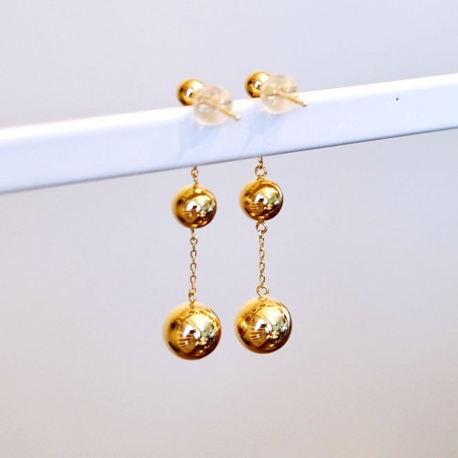 K18(18金) イエローゴールド ボール 3連 チェーン ピアス 地金 中空 保証書付 M710-1 242-039