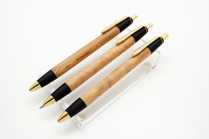 天然屋久杉無垢ボールペン・ストレートタイプ(0.7mm)1本 〈ペン 文具 工芸品 文房具 木軸 木製 ギフト 贈答 プレゼント 入学〉 