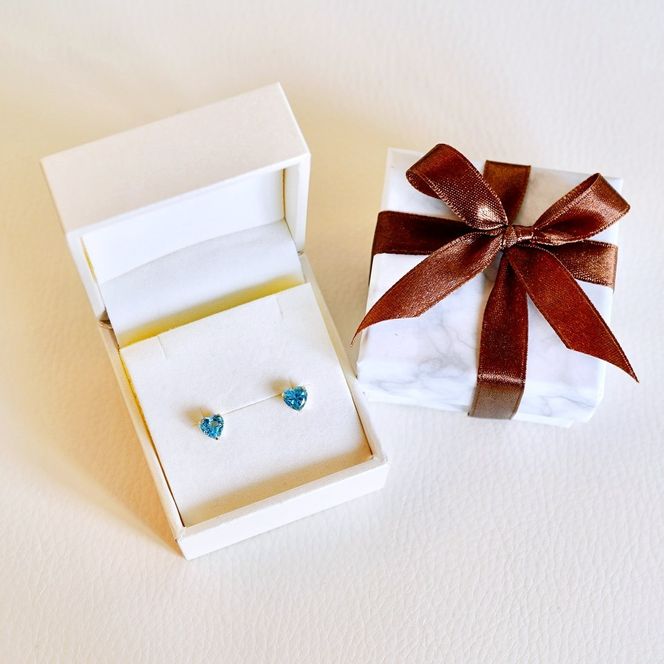 K18 18金 ブルートパーズ ハートシェイプ ピアス 5mm 一粒石 保証書付 KO-0062 SWAD093