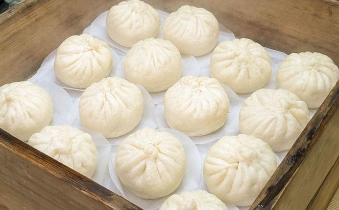 【全12回定期便】あぐーまん 6個入り (2個入り×3P) 肉まん 豚まん 点心 お取り寄せ 冷凍 沖縄市 / 豚々茶舗[BCBL038]