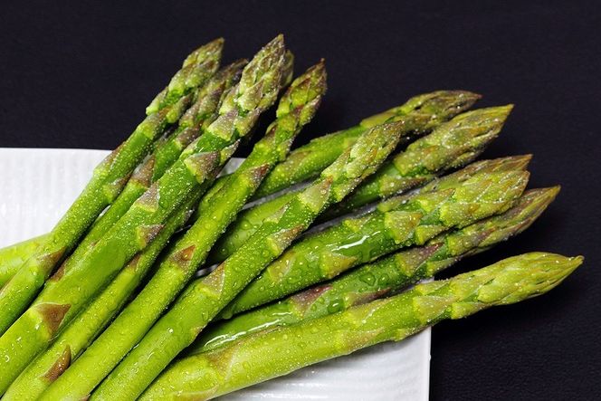 【北海道新冠産】グリーンアスパラ（900ｇ）