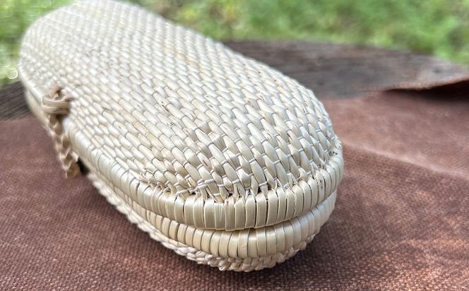 migiwa 生成りメガネケース / 伝統工芸品 行李編み メガネケース メガネ入れ 眼鏡 めがね 天然素材 高級 おしゃれ 和テイスト 大人 手作り ハンドメイド 日本製