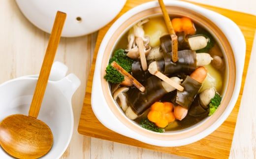 13-212 北海道オホーツク海産 利尻昆布 300g(150g×2)