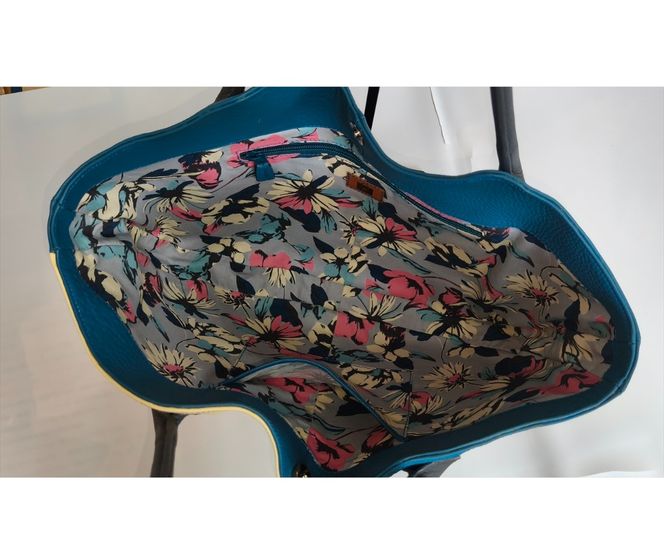 「鞄工房　香」鳥の二色トートバッグ （横型） FAA7066