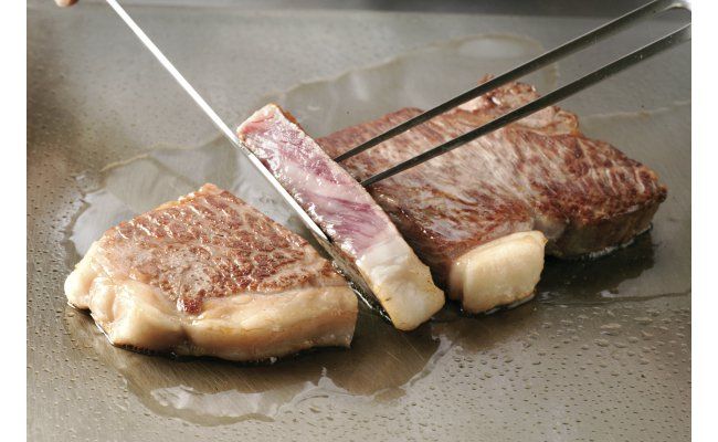 【カネ吉山本】近江牛[吟] ステーキ用 サーロイン【400ｇ（約 200g×2枚）】【Y021W1】（国産牛　和牛　ブランド牛　ブランド和牛　黒毛和牛　牛肉　肉　高級　人気　おすすめ　神戸牛　松阪牛 に並ぶ 日本三大和牛 近江牛）
