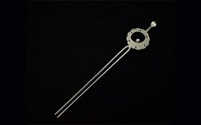 かんざし 平打ち簪 雪輪に月うさぎ かざり工芸三浦 髪飾り ヘアアクセサリー 和装 普段使い アクセサリー 民芸品 工芸品 伝統工芸品 おしゃれ かわいい 東京 東京都 墨田区