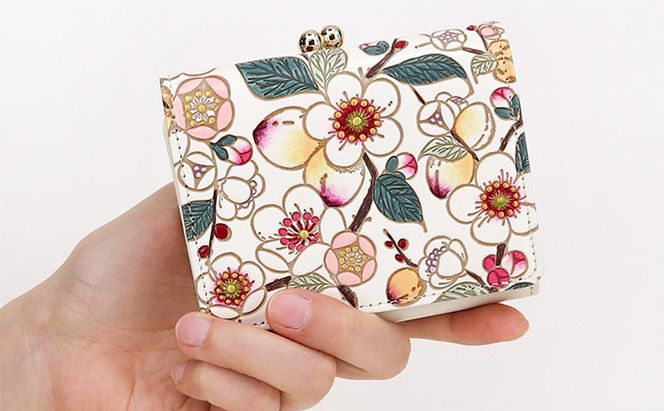【文庫屋大関】三つ折りミニ財布　梅花（メイホア）【皮革工芸品】 ファッション 小物 民芸品 お札 カード 小銭 手のひらサイズ コンパクト 大人かわいい 牛革 手作り 国産 